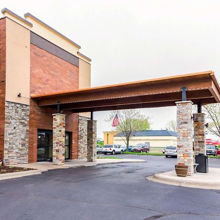 Quality Inn & Suites Arden Hills - Saint Paul North Buitenkant foto