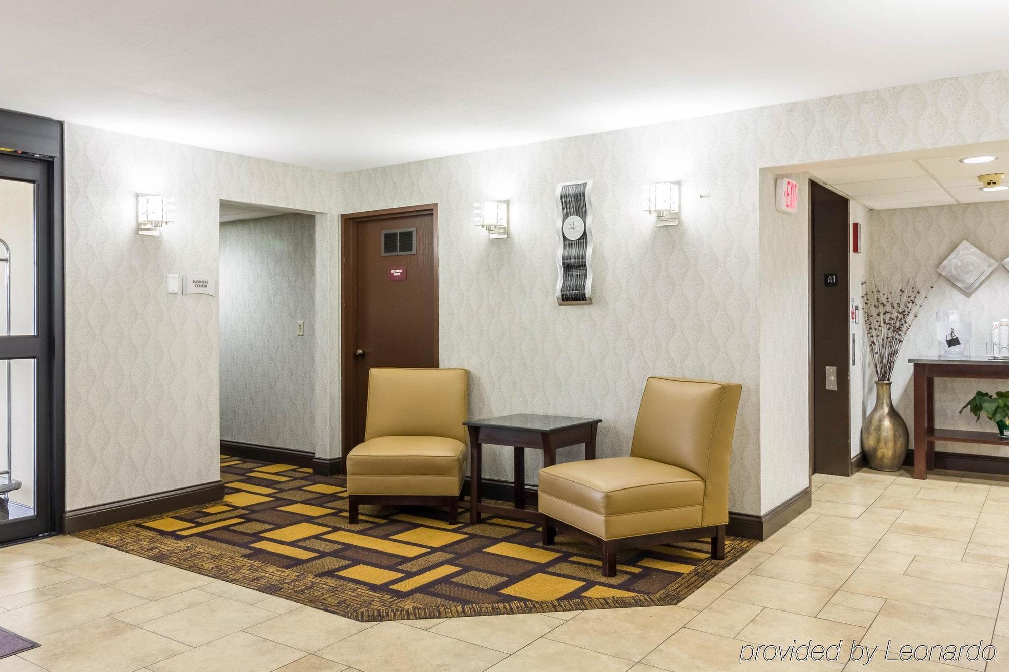 Quality Inn & Suites Arden Hills - Saint Paul North Buitenkant foto