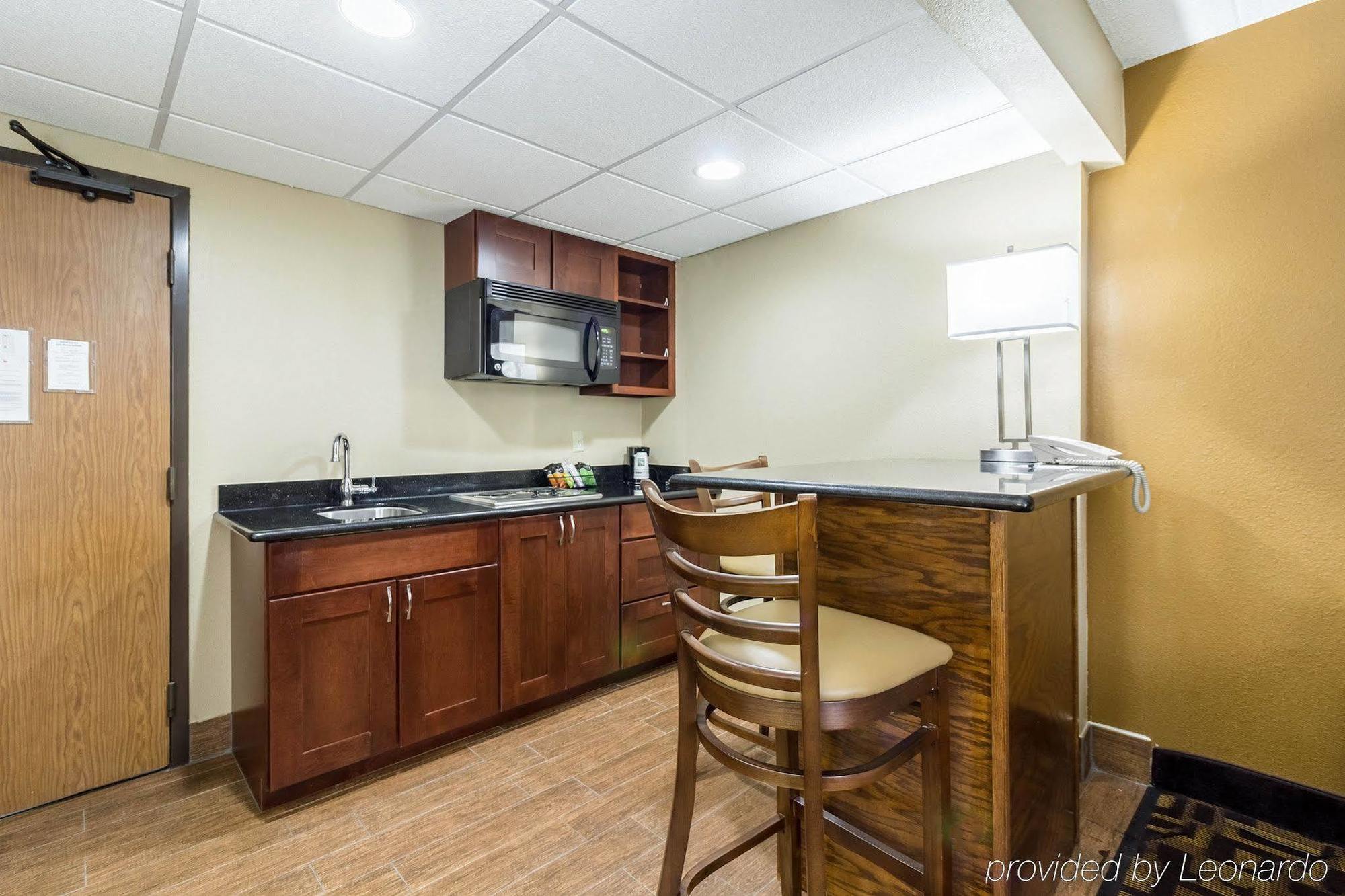 Quality Inn & Suites Arden Hills - Saint Paul North Buitenkant foto